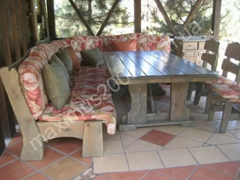   Столы и стулья под старину для кафе 2